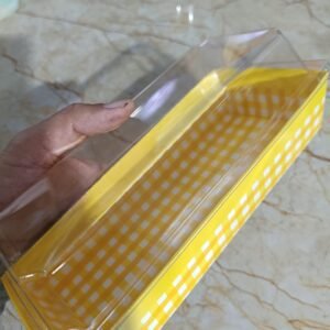 Dry cakes packing with lid